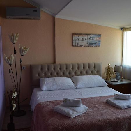 Inn Korca, Center City Apartament ภายนอก รูปภาพ
