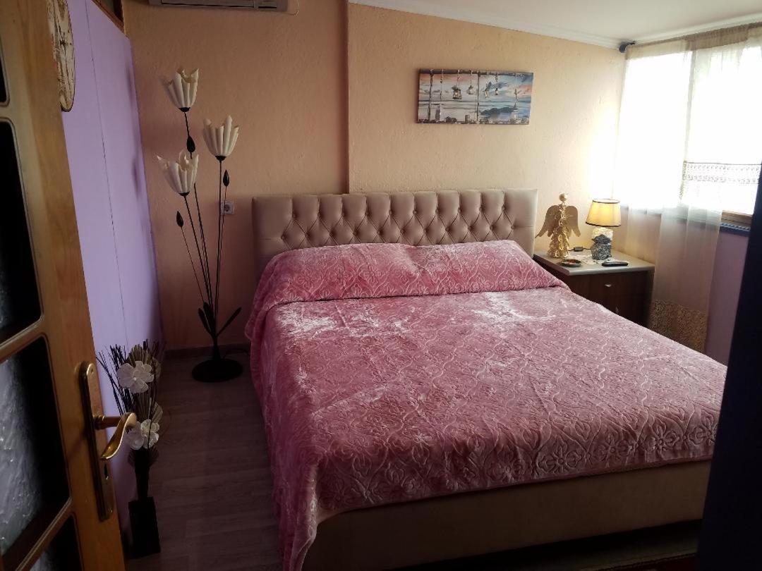 Inn Korca, Center City Apartament ภายนอก รูปภาพ