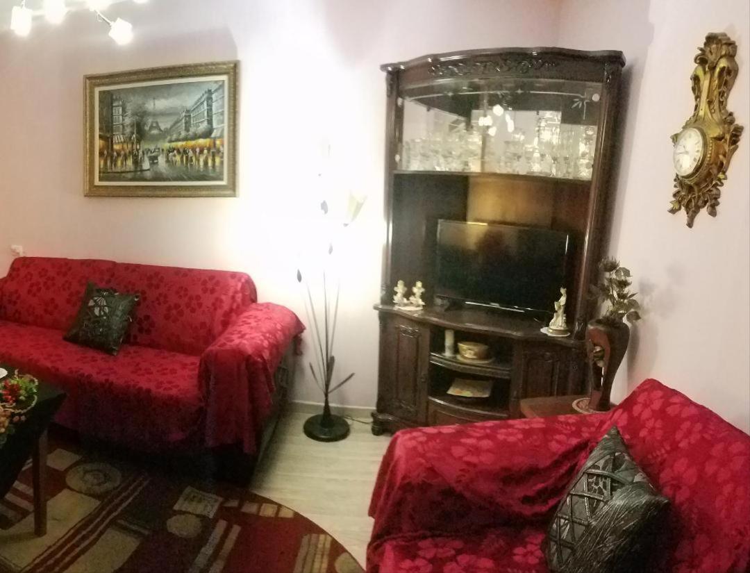 Inn Korca, Center City Apartament ภายนอก รูปภาพ